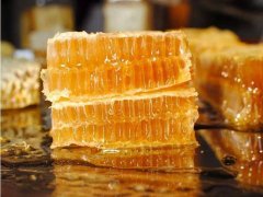 怎么判断蜂蜜是否掺水？
